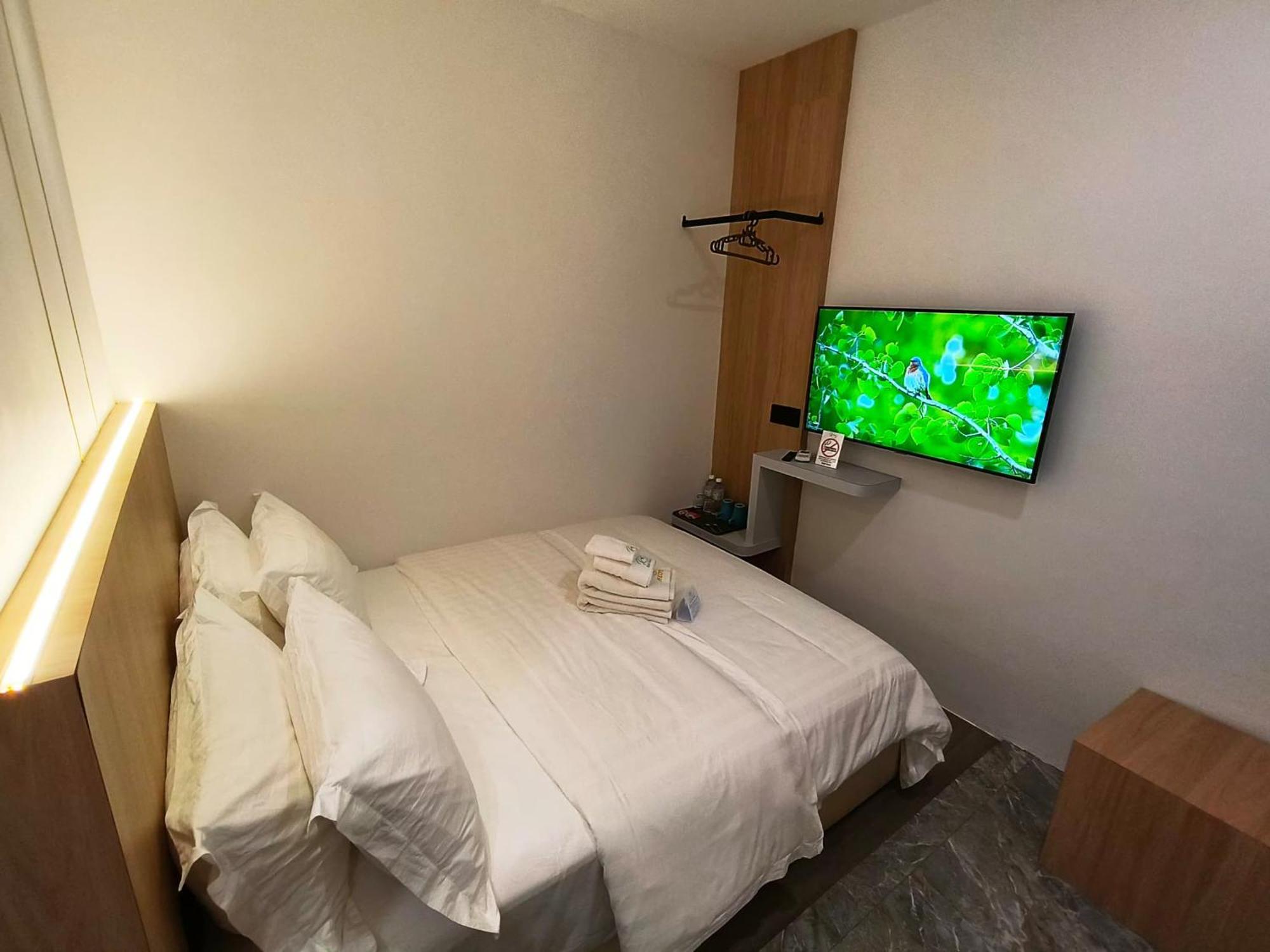 Red'S Hotel Bintulu Kültér fotó
