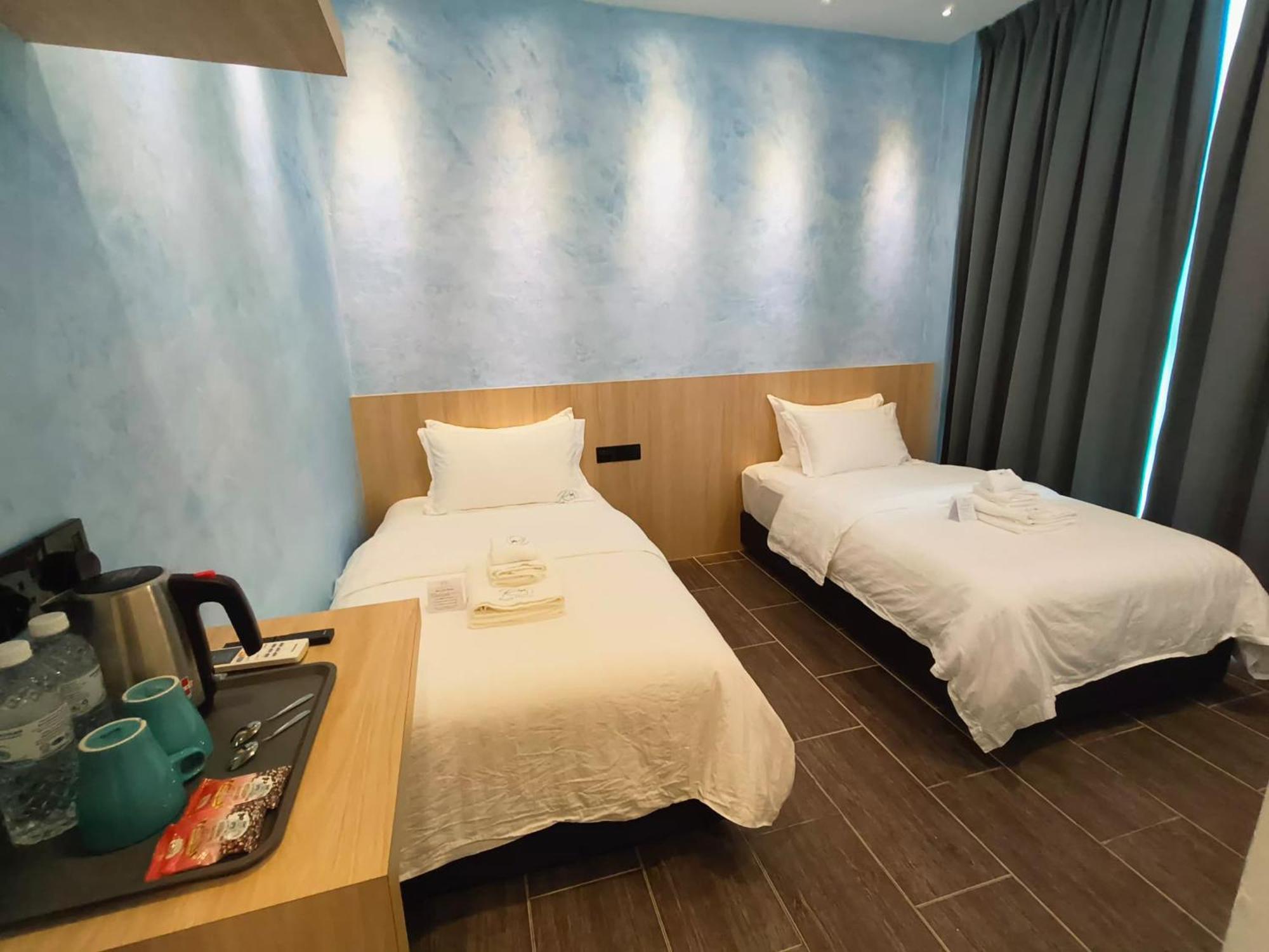 Red'S Hotel Bintulu Kültér fotó