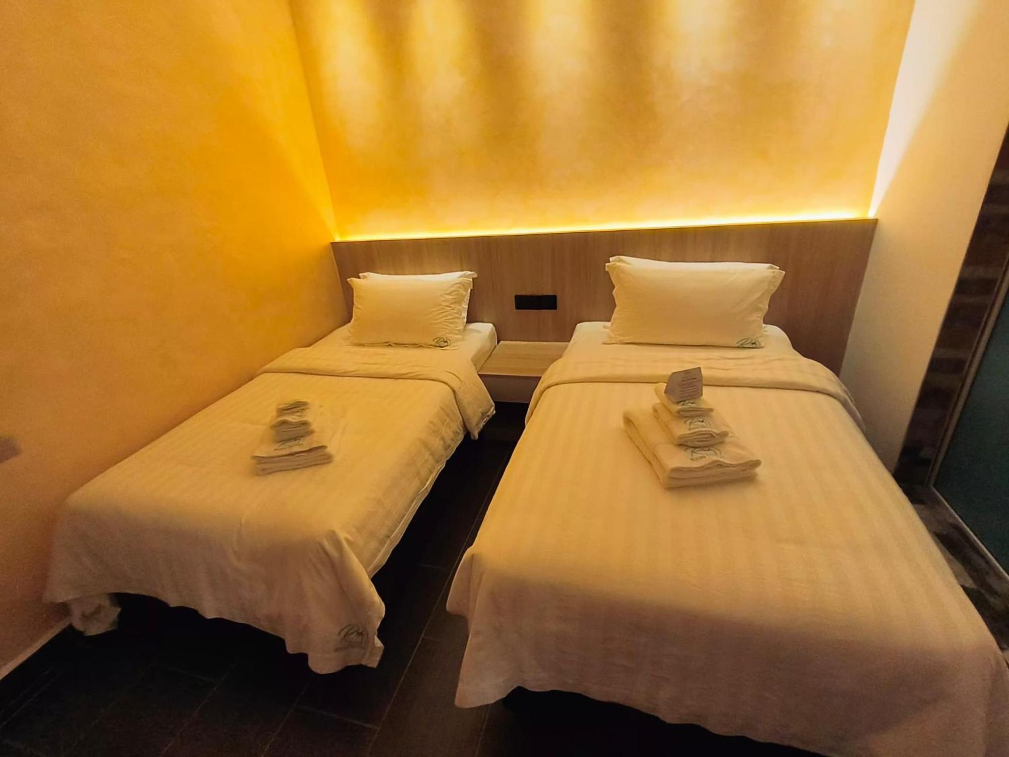 Red'S Hotel Bintulu Kültér fotó