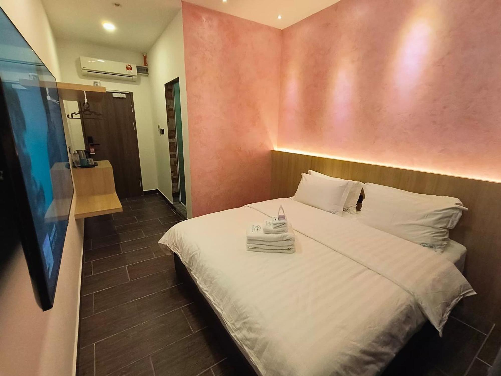 Red'S Hotel Bintulu Kültér fotó