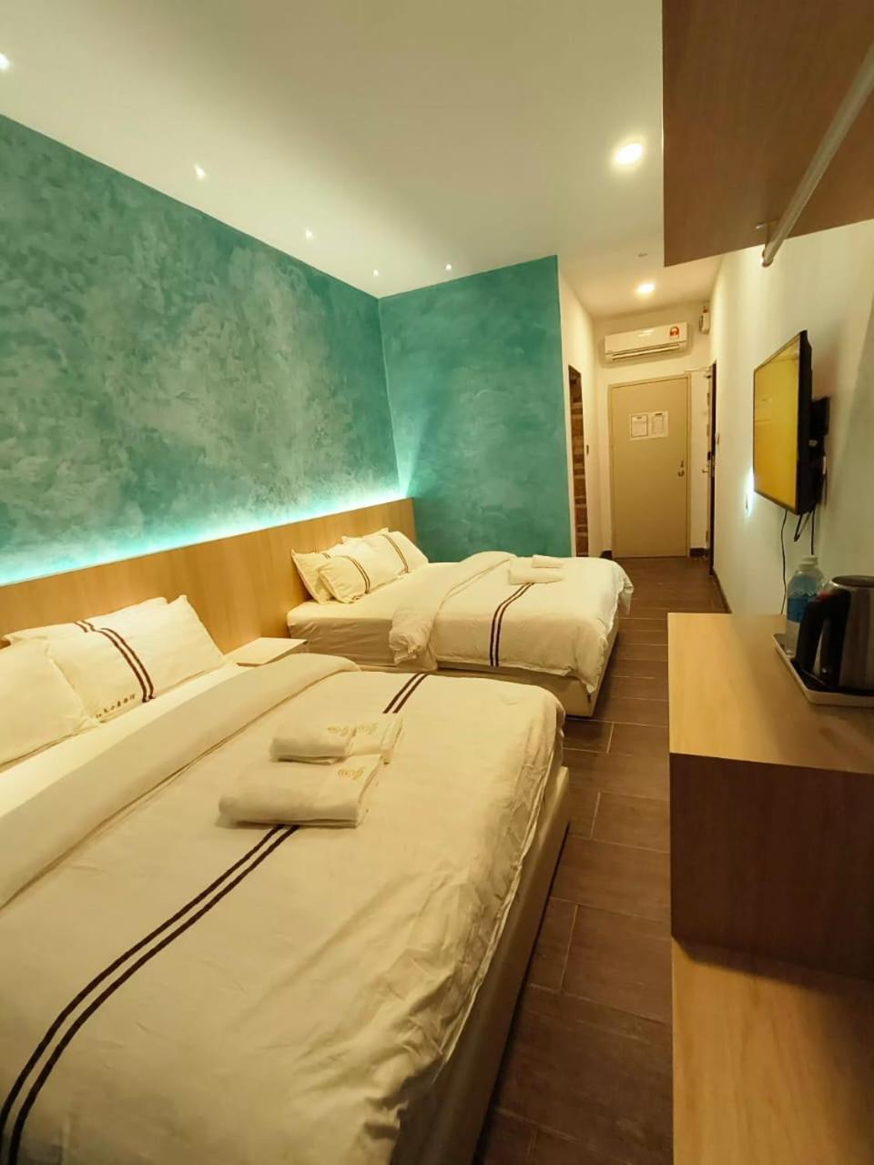 Red'S Hotel Bintulu Kültér fotó