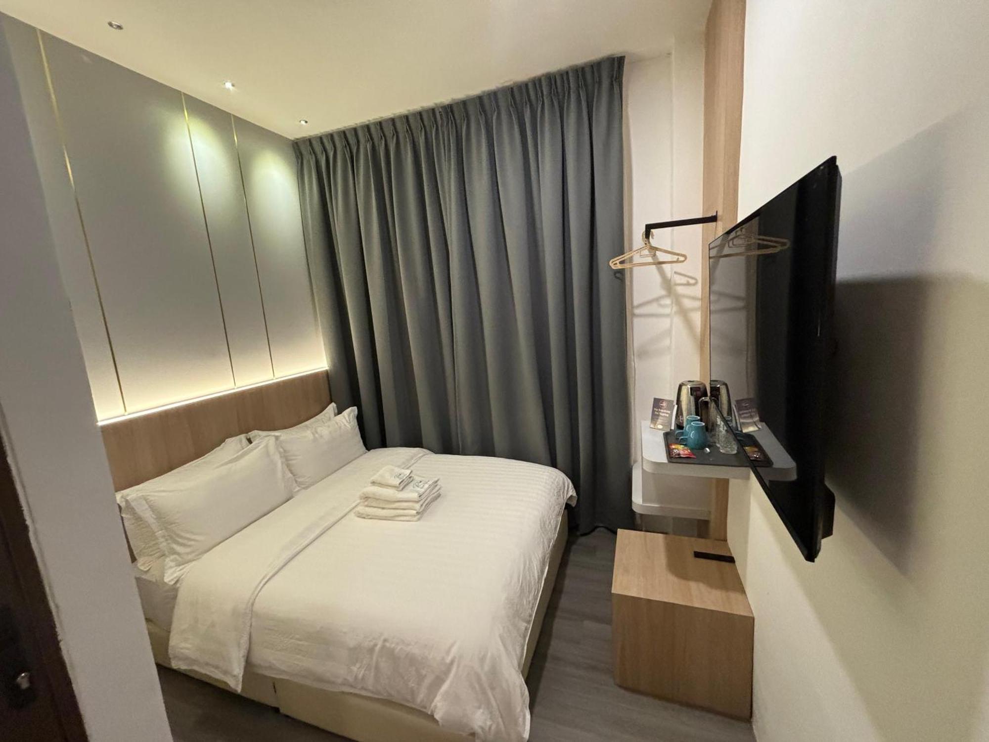 Red'S Hotel Bintulu Kültér fotó
