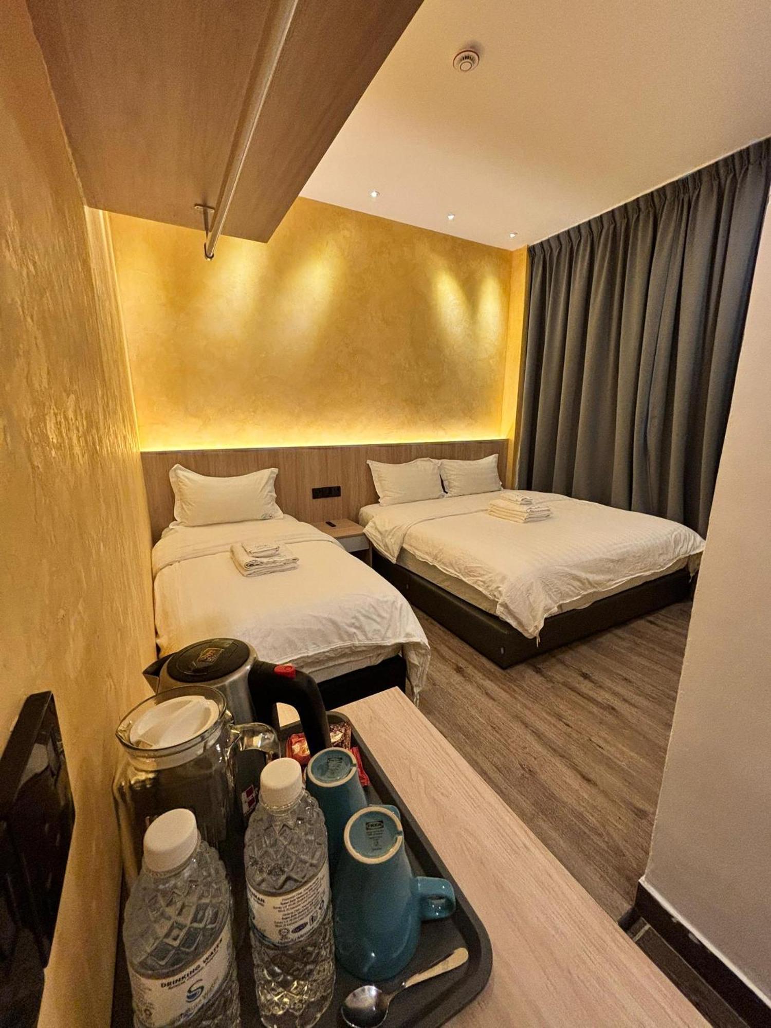 Red'S Hotel Bintulu Kültér fotó