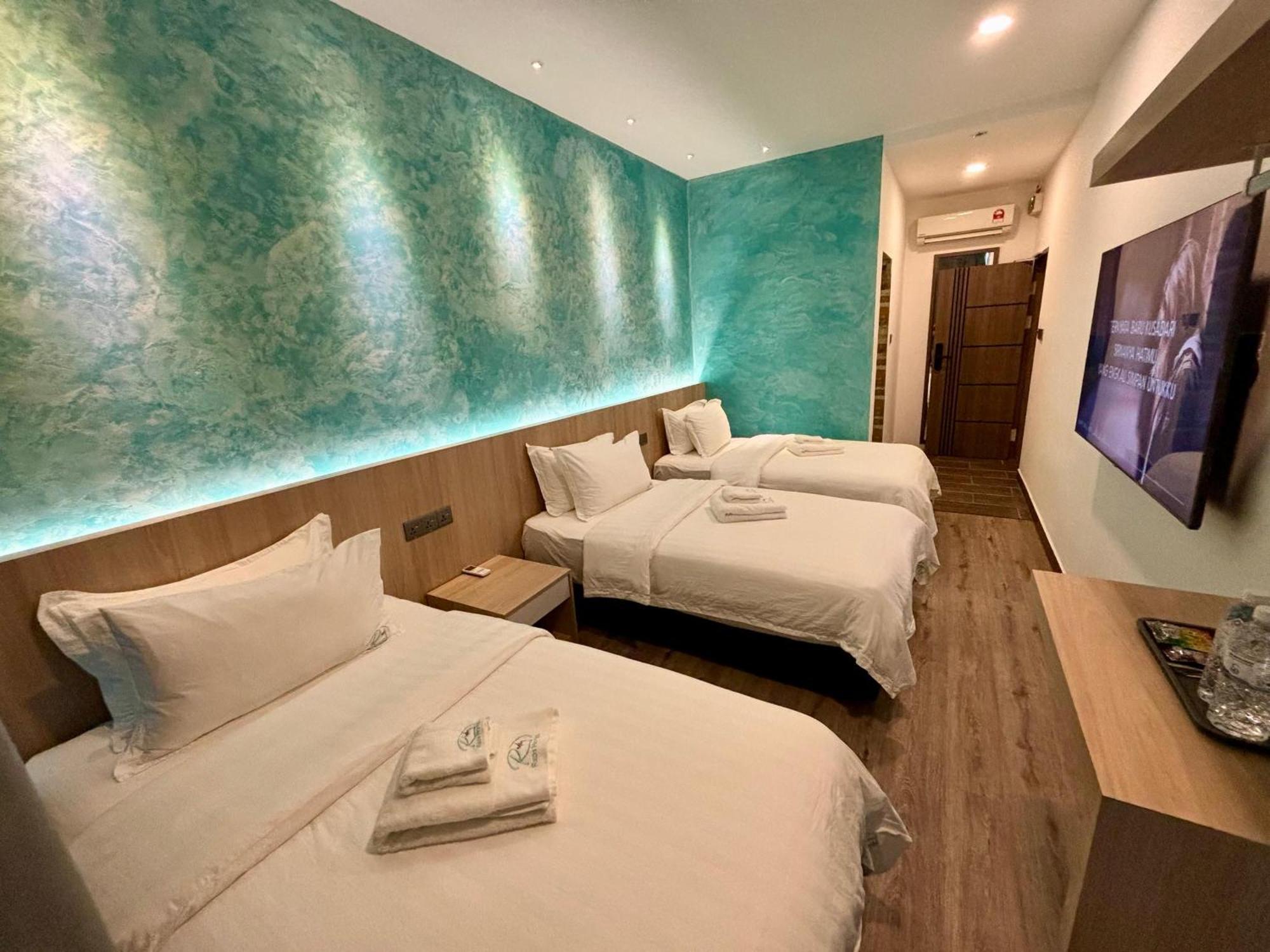 Red'S Hotel Bintulu Kültér fotó